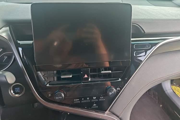 Used Toyota Camry 2021 2.0G Luxury Edition Audio And AC Panel