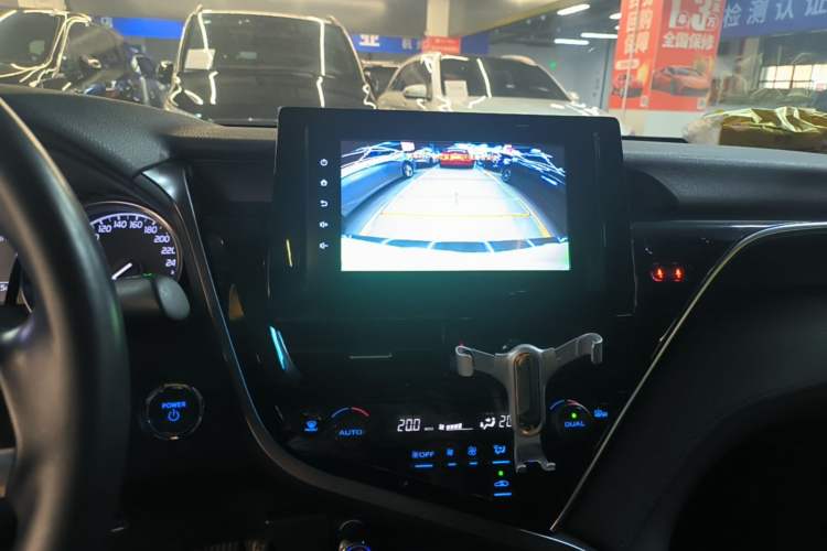 Used Toyota Camry 2021 Dual-Motor 2.5 HGVP Leading Edition Audio And AC Panel