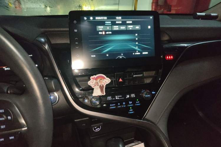Used Toyota Camry 2021 Dual-Motor 2.5HG Luxury Edition Audio And AC Panel