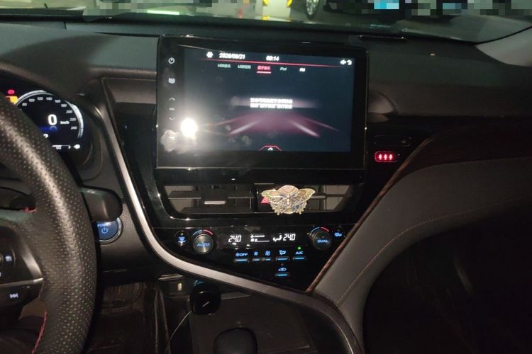 Used Toyota Camry 2021 Dual-Motor 2.5HG Luxury Edition Audio And AC Panel