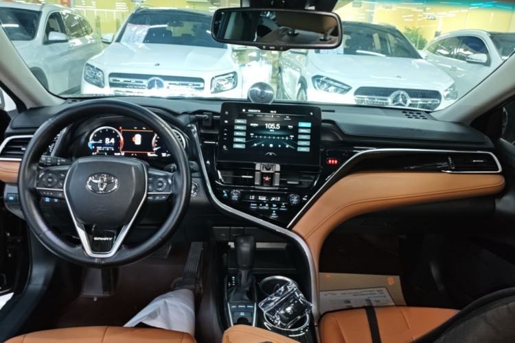 Used Toyota Camry 2021 2.5G Luxury Edition Center Console