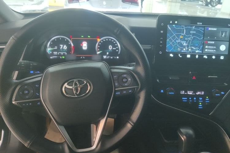 Used Toyota Camry 2021 2.5G Luxury Edition Center Console