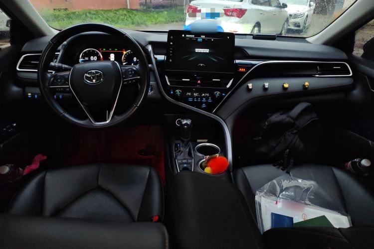 Used Toyota Camry 2021 2.5G Luxury Edition Center Console