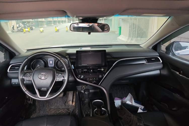 Used Toyota Camry 2021 Dual-Motor 2.5 HGVP Leading Edition Center Console