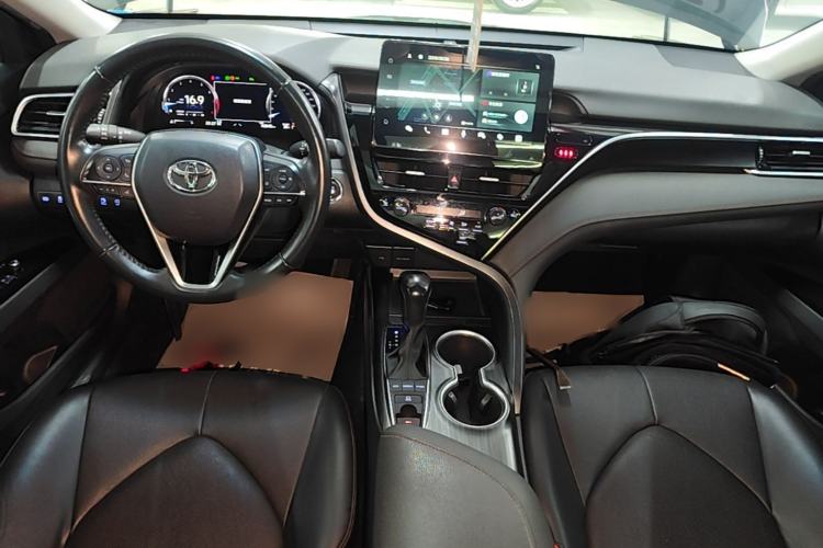 Used Toyota Camry 2021 2.5G Luxury Edition Center Console