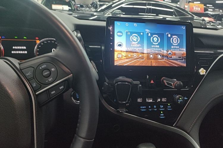 Used Toyota Camry 2021 2.5G Luxury Edition Center Console