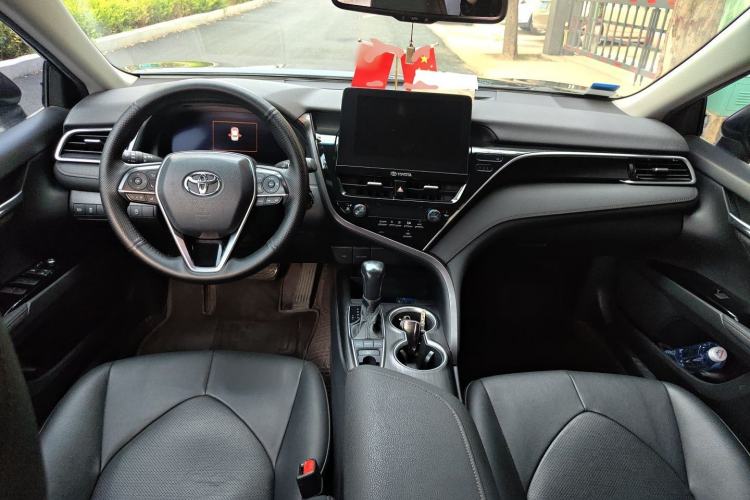 Used Toyota Camry 2021 2.5G Luxury Edition Center Console