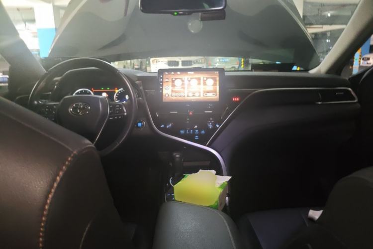 Used Toyota Camry 2021 2.5G Luxury Edition Center Console