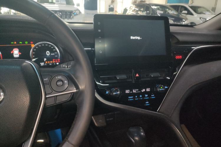 Used Toyota Camry 2021 2.5G Luxury Edition Center Console