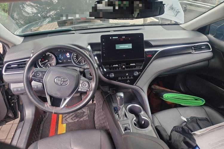 Used Toyota Camry 2021 2.0G Luxury Edition Center Console