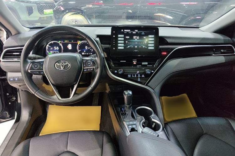 Used Toyota Camry 2021 Dual-Motor 2.5HG Luxury Edition Center Console