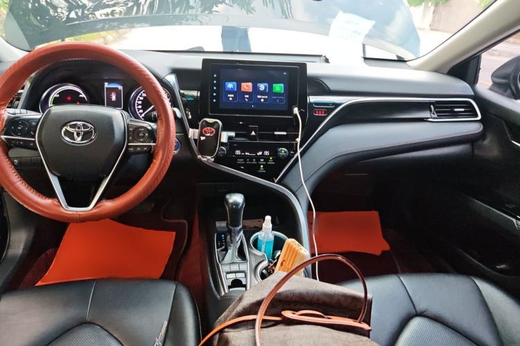 Used Toyota Camry 2021 Dual-Motor 2.5 HGVP Leading Edition Center Console