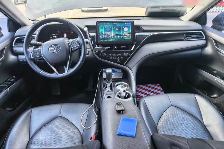 Used Toyota Camry 2021 2.5G Luxury Edition Center Console