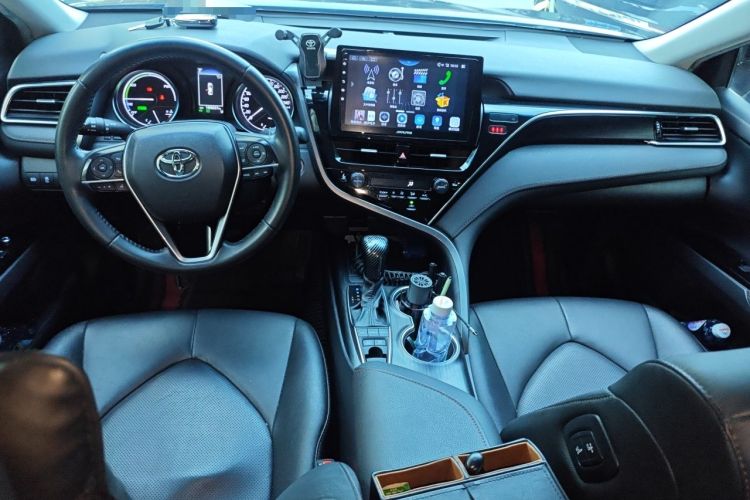 Used Toyota Camry 2021 Dual-Motor 2.5 HGVP Leading Edition Center Console
