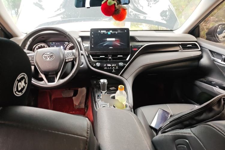 Used Toyota Camry 2021 2.0G Luxury Edition Center Console
