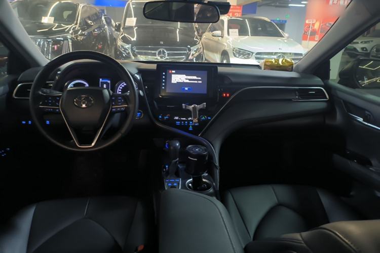 Used Toyota Camry 2021 Dual-Motor 2.5 HGVP Leading Edition Center Console