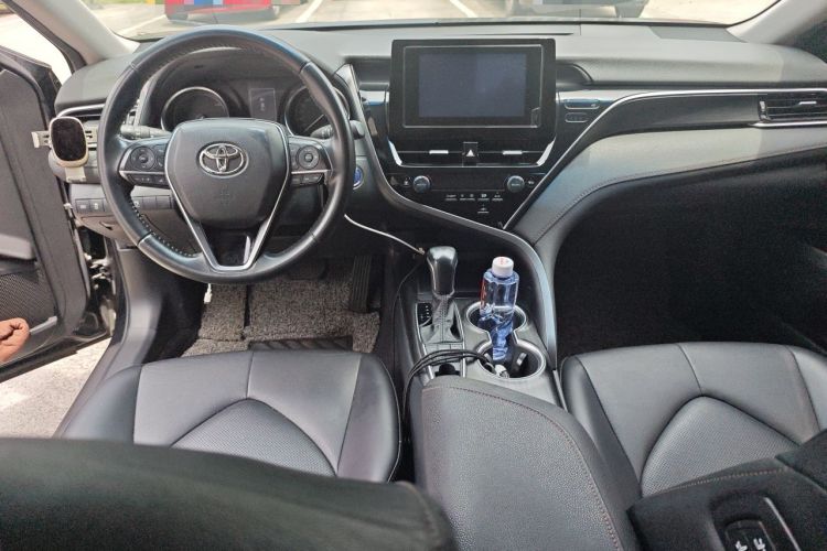 Used Toyota Camry 2021 Dual-Motor 2.5 HGVP Leading Edition Center Console
