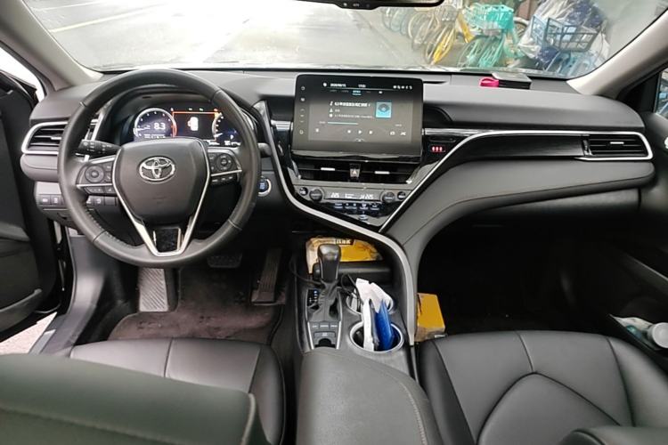 Used Toyota Camry 2021 2.5G Luxury Edition Center Console