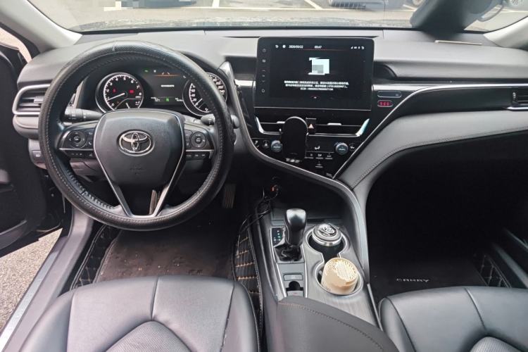 Used Toyota Camry 2021 2.0G Luxury Edition Center Console