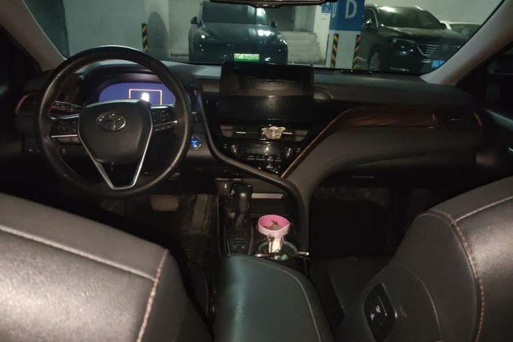 Used Toyota Camry 2021 Dual-Motor 2.5HG Luxury Edition Center Console
