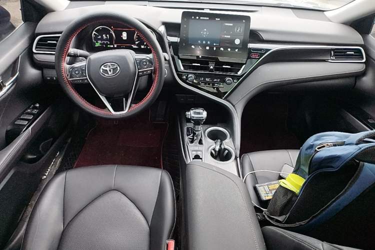 Used Toyota Camry 2021 Dual-Motor 2.5HG Luxury Edition Center Console