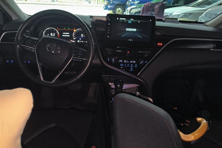 Used Toyota Camry 2021 2.5G Luxury Edition Center Console