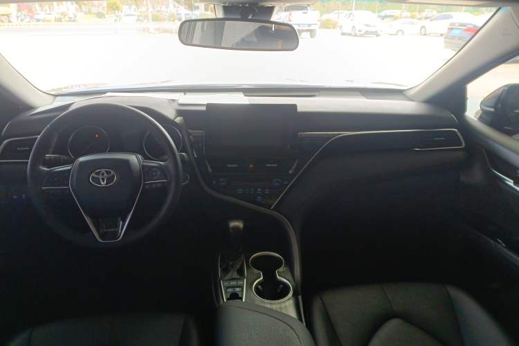 Used Toyota Camry 2021 Dual-Motor 2.5 HGVP Leading Edition Center Console
