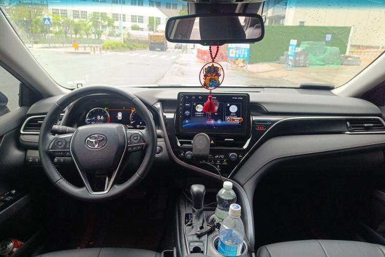 Used Toyota Camry 2021 2.5G Luxury Edition Center Console