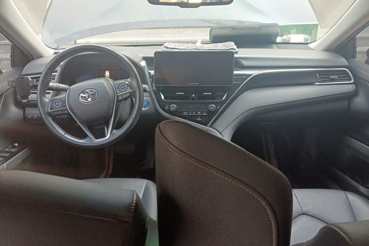 Used Toyota Camry 2021 Dual-Motor 2.5HG Luxury Edition Center Console