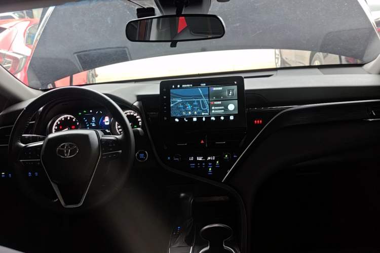 Used Toyota Camry 2021 2.0G Luxury Edition Center Console