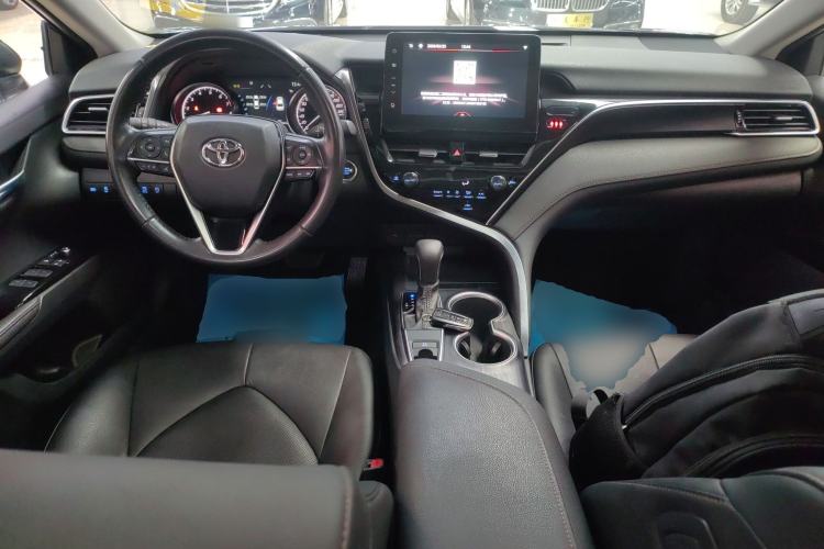 Used Toyota Camry 2021 2.0G Luxury Edition Center Console