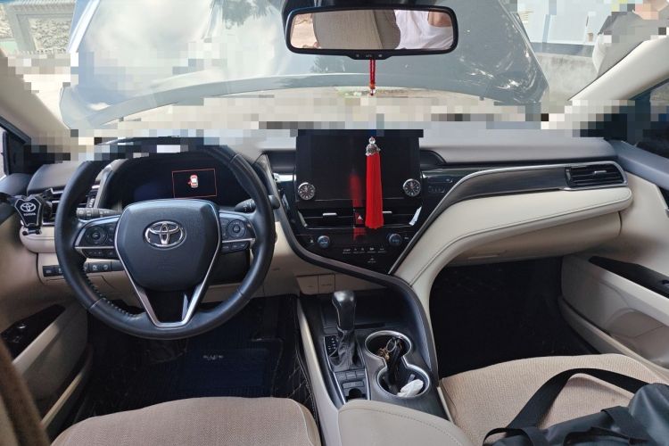 Used Toyota Camry 2021 2.5G Luxury Edition Center Console