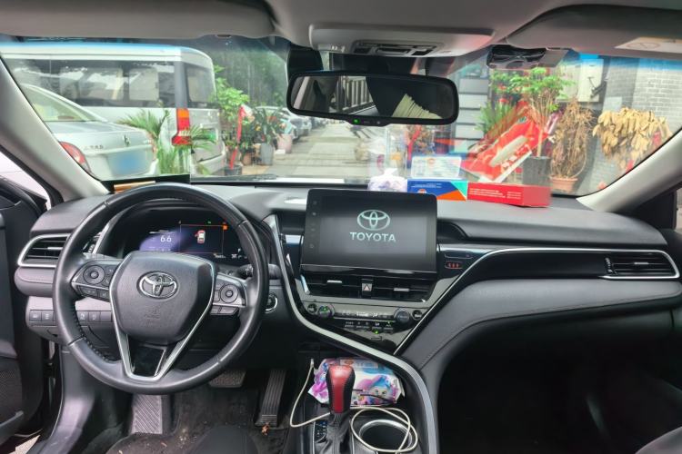 Used Toyota Camry 2021 2.5G Luxury Edition Center Console