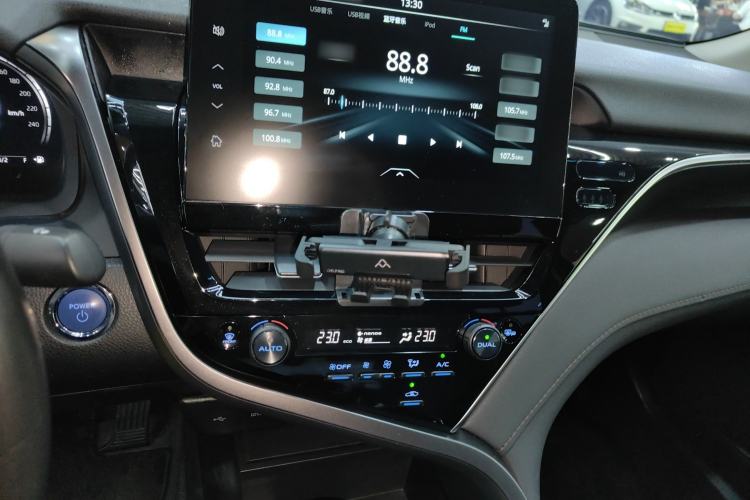Used Toyota Camry 2021 Dual-Motor 2.5HG Luxury Edition Center Console