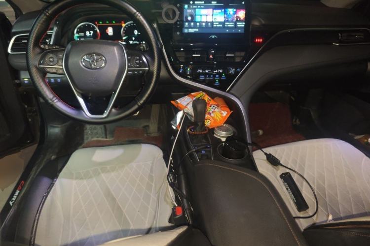 Used Toyota Camry 2021 2.5G Luxury Edition Center Console