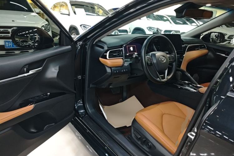 Used Toyota Camry 2021 2.5G Luxury Edition Driver Seat