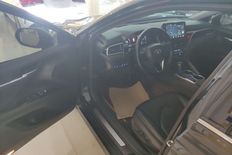 Used Toyota Camry 2021 2.5G Luxury Edition Driver Seat