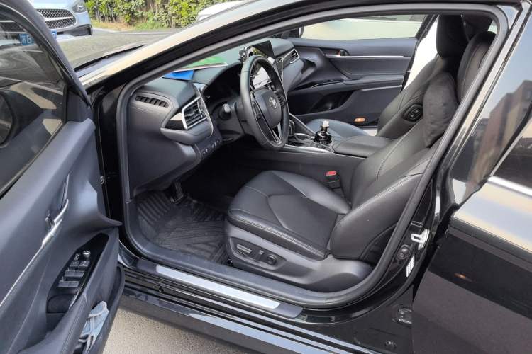 Used Toyota Camry 2021 2.5G Luxury Edition Driver Seat