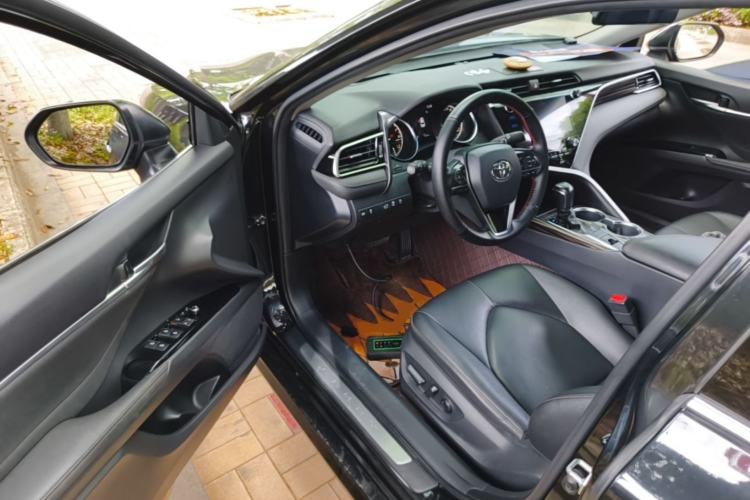 Used Toyota Camry 2021 2.0G Luxury Edition Driver Seat
