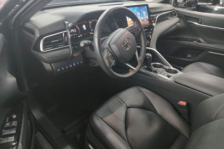 Used Toyota Camry 2021 2.5G Luxury Edition Driver Seat