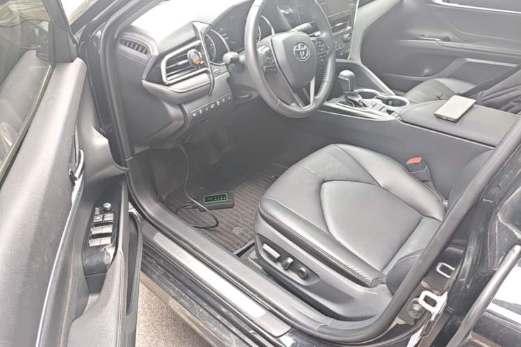 Used Toyota Camry 2021 2.0G Luxury Edition Driver Seat