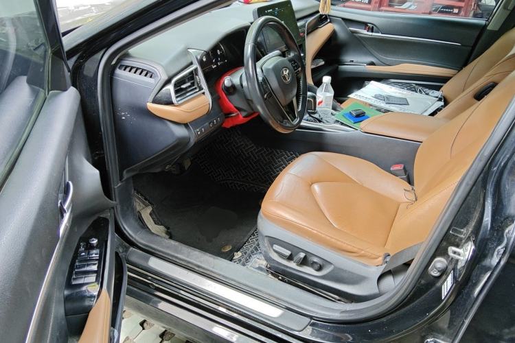 Used Toyota Camry 2021 2.5G Luxury Edition Driver Seat