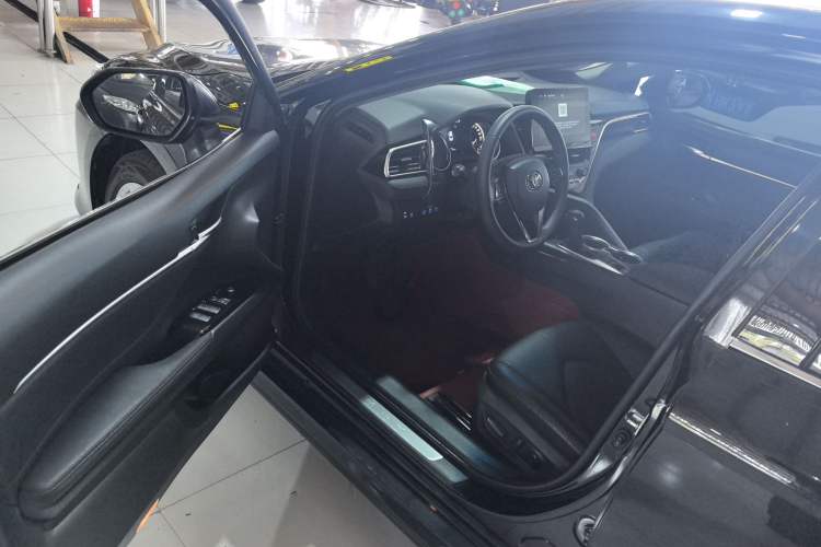 Used Toyota Camry 2021 2.0G Luxury Edition Driver Seat