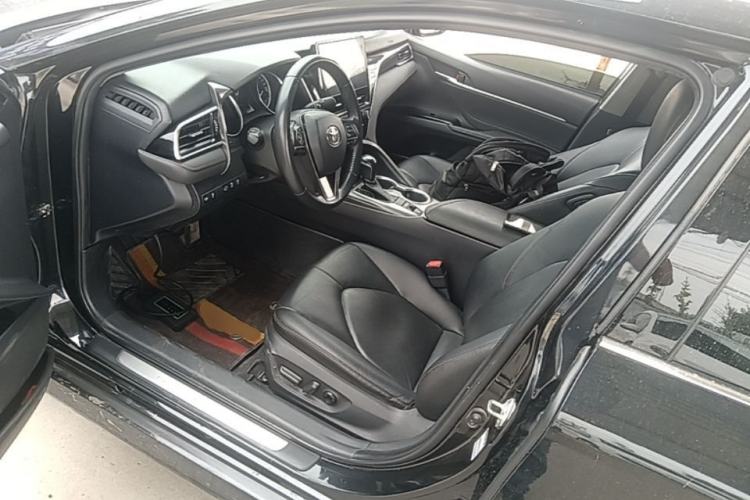 Used Toyota Camry 2021 2.0G Luxury Edition Driver Seat