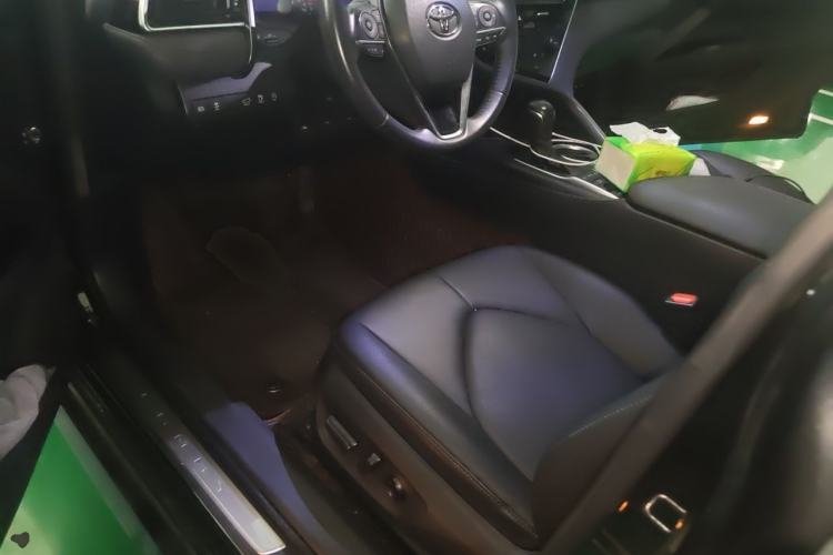 Used Toyota Camry 2021 2.5G Luxury Edition Driver Seat