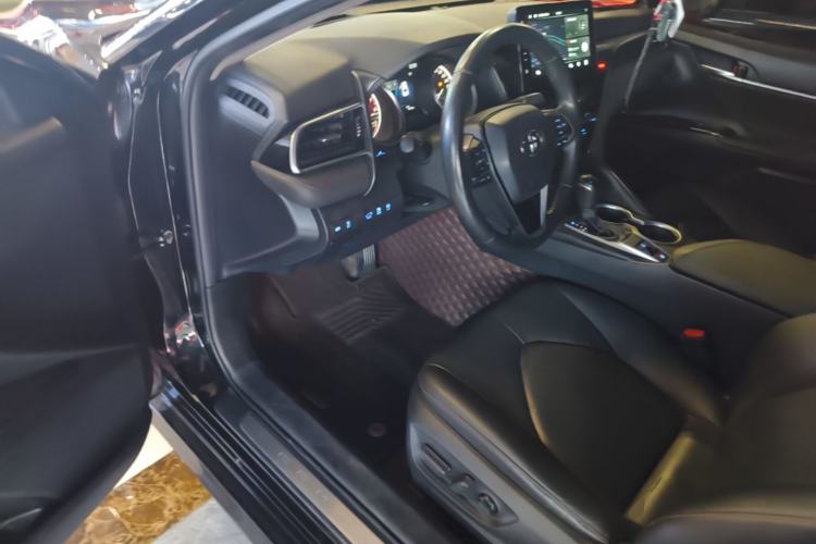 Used Toyota Camry 2021 2.0G Luxury Edition Driver Seat