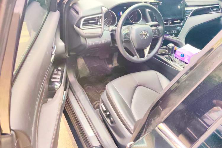 Used Toyota Camry 2021 2.0G Luxury Edition Driver Seat