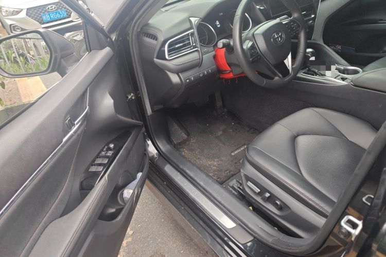 Used Toyota Camry 2021 2.0G Luxury Edition Driver Seat