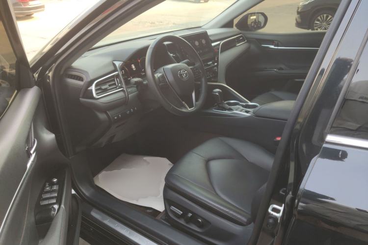 Used Toyota Camry 2021 2.5G Luxury Edition Driver Seat