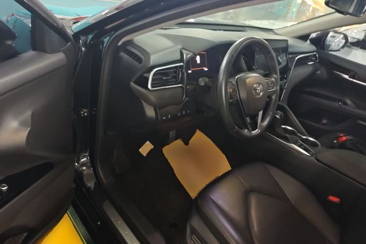 Used Toyota Camry 2021 2.5G Luxury Edition Driver Seat